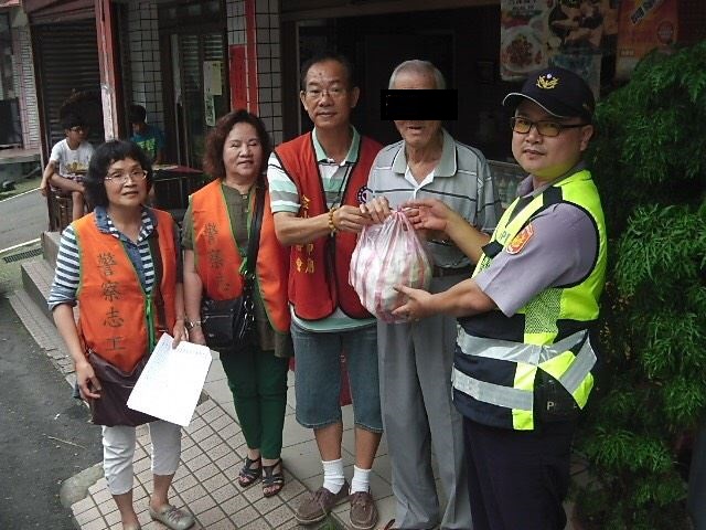 合影照_1