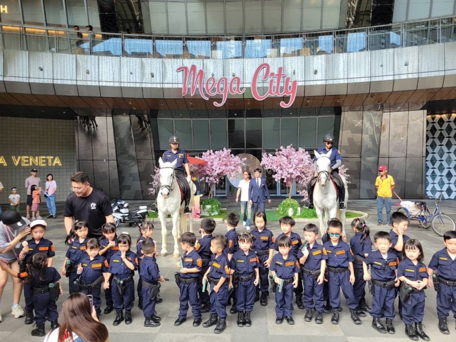 114年6月15日「小小愛馬士騎警相見歡」暨犯罪預防宣導活動案1