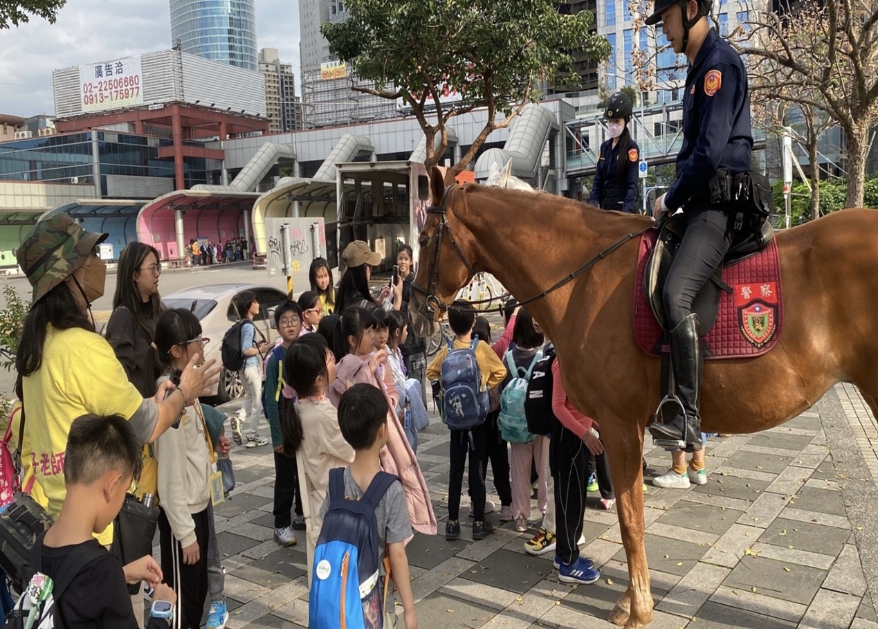 騎警隊執勤日常照片六